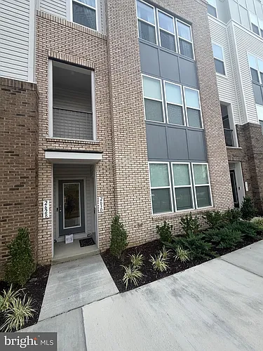 2630 Neabsco Common Pl Photo 1
