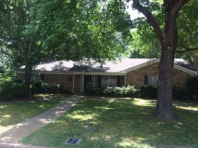 1st image of 1401 Kensington Dr #1401