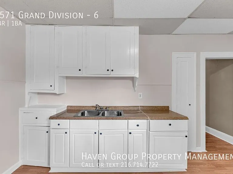 9571 Grand Division Ave #6 — Photo 7