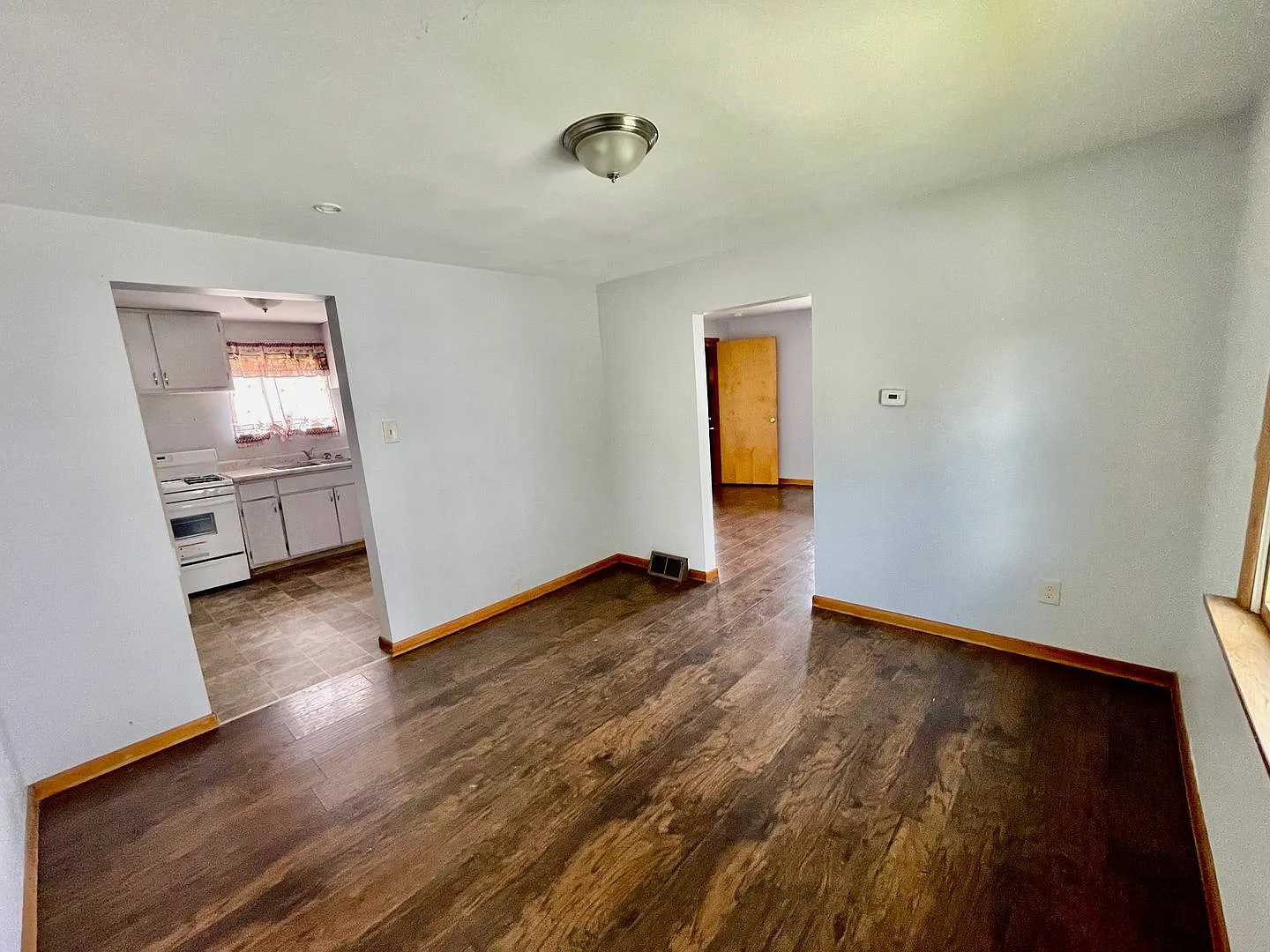 Coraopolis 3 Bedroom, 2 Bath House with Detached Garage — Photo 4