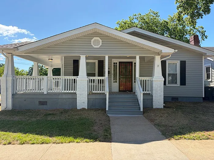 829 Green St — Photo 1