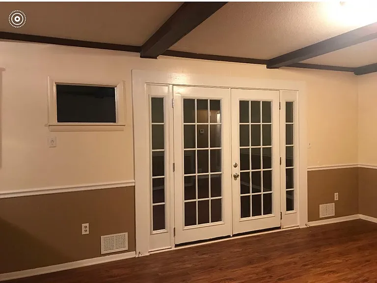 185 Cavalier Ct — Photo 2