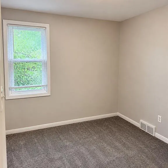 24434 W Chicago St — Photo 7