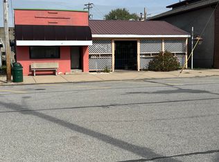 117 W Wall St, Worden, IL 62097