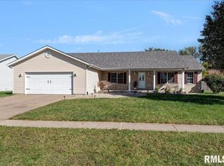 1128 Sarasota Ct, Chatham, IL 62629
