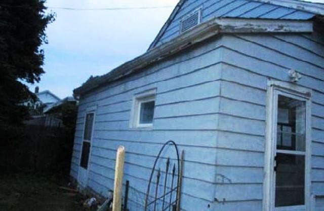 1st image of 284 Coe Ave