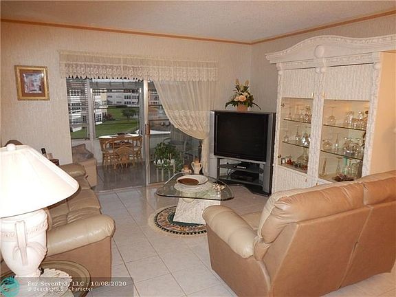 4th image of 4800 NW 35th St APT 603