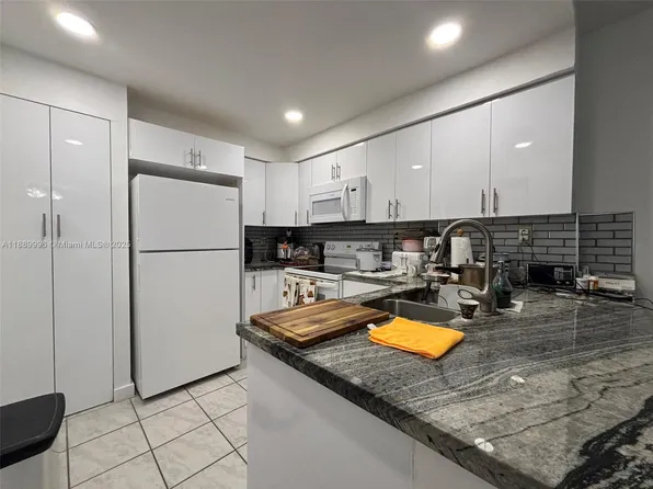 15408 SW 85th Ter #184, Miami, FL 33193