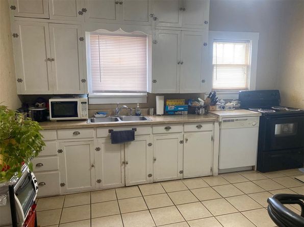 215 N 7th St, Weatherford, OK 73096