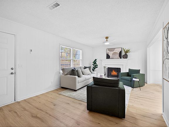 4th image of 800 Plentywood Ct