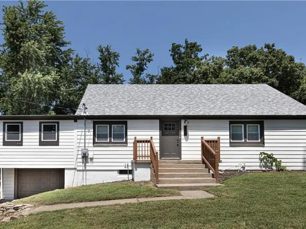808 NE Russell Rd, Kansas City, MO 64116