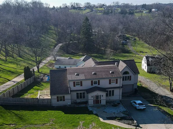 1378 Robbins Station Rd, North Huntingdon, PA 15642