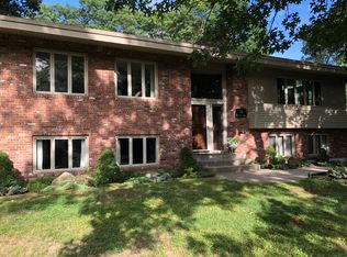 20 Blue Mist Dr, Lincoln, RI 02838