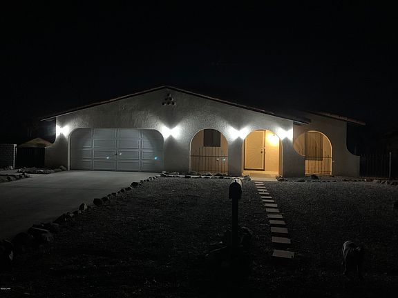 3rd image of 405 Flamingo Ln