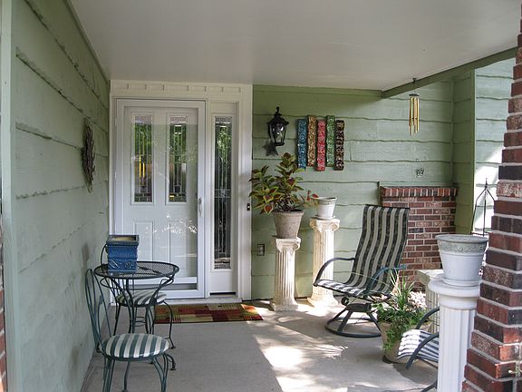 4th image of 805 Leprechaun Ln