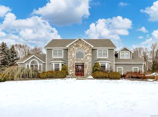 2 Garnett Hill Rd, Chester, NY 10918