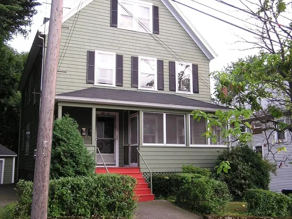 52 Bennett St, Wakefield, MA 01880