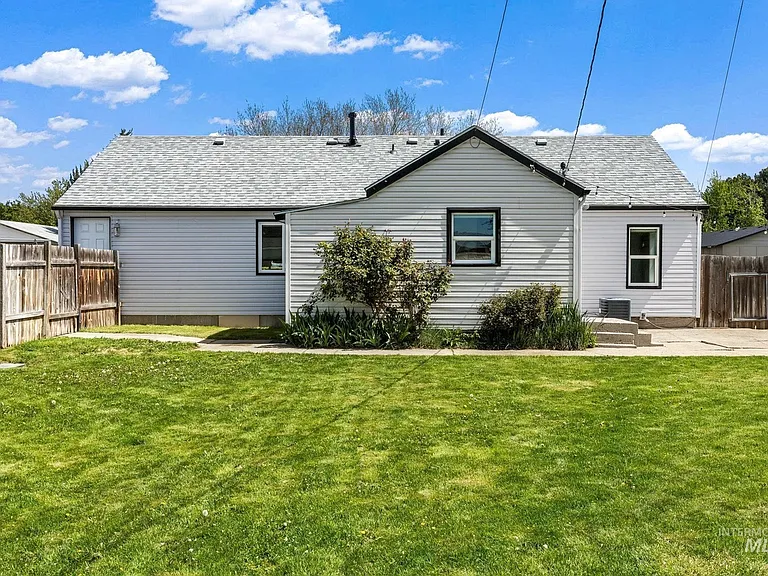 2043 S Leadville Ave — Photo 19