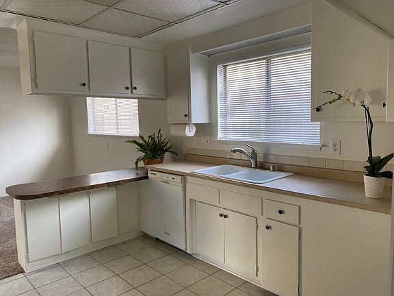 5th image of 2812 Sherwood Ave