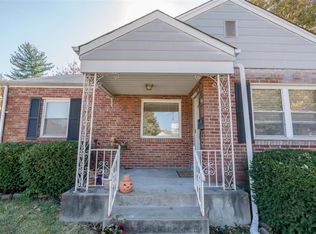 552 Ambergate Dr, Saint Louis, MO 63119