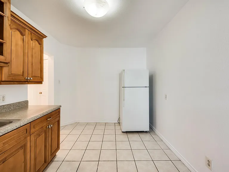 1508 N Peak St — Photo 8