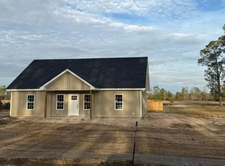 155 Peach Ln, Baxley, GA 31513