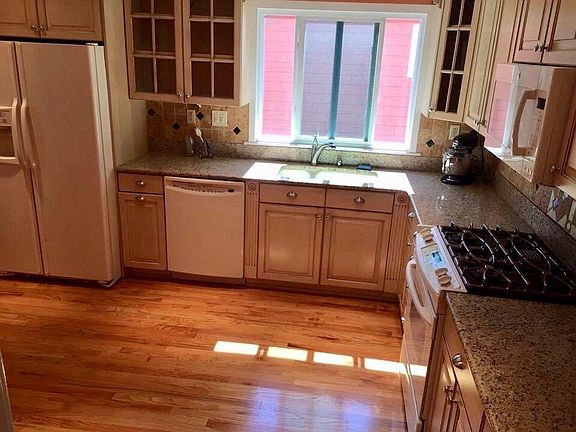 2nd image of 12 Belle Ave