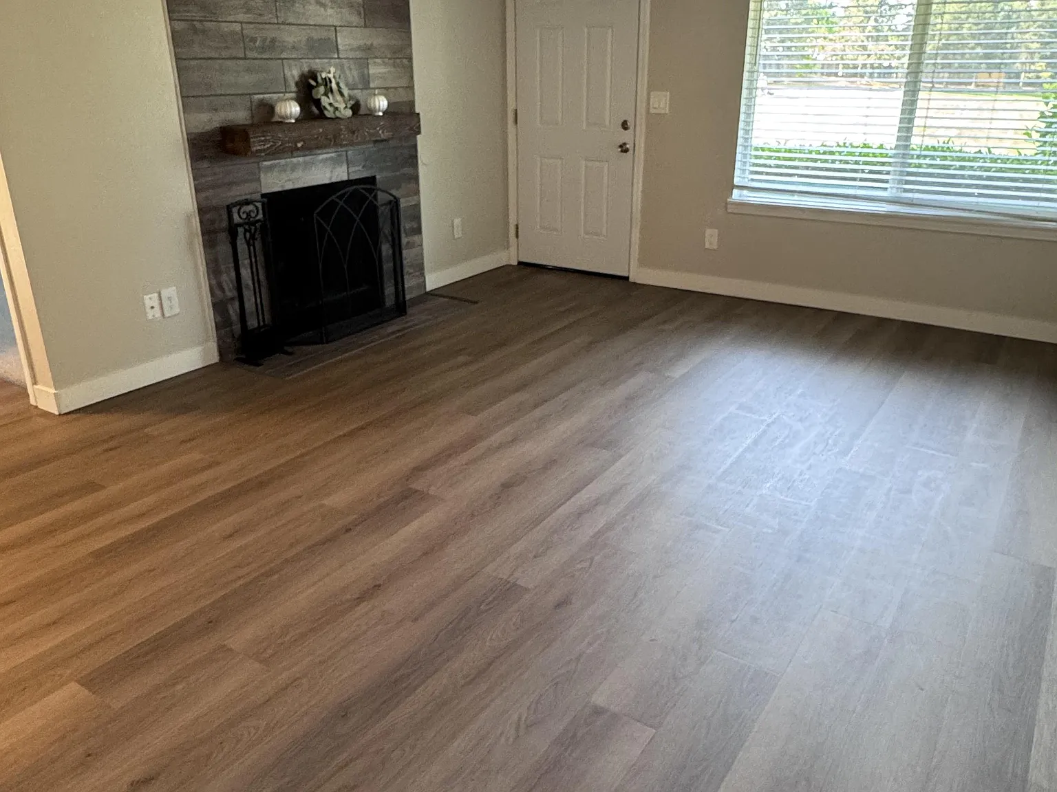 Somerset West Apartments — Photo 2