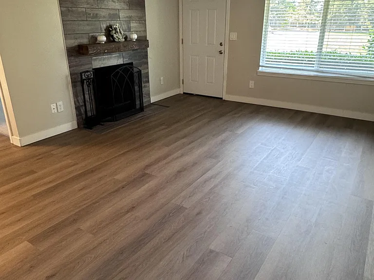 Somerset West Apartments — Photo 2