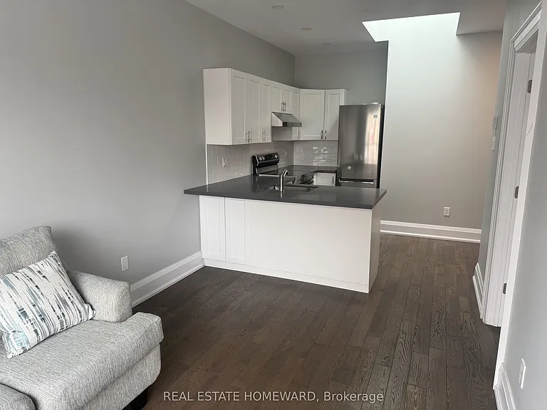611 Danforth Ave #4 — Photo 3