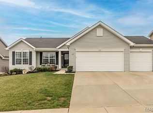 319 Narrowleaf Ln, O'Fallon, MO 63366