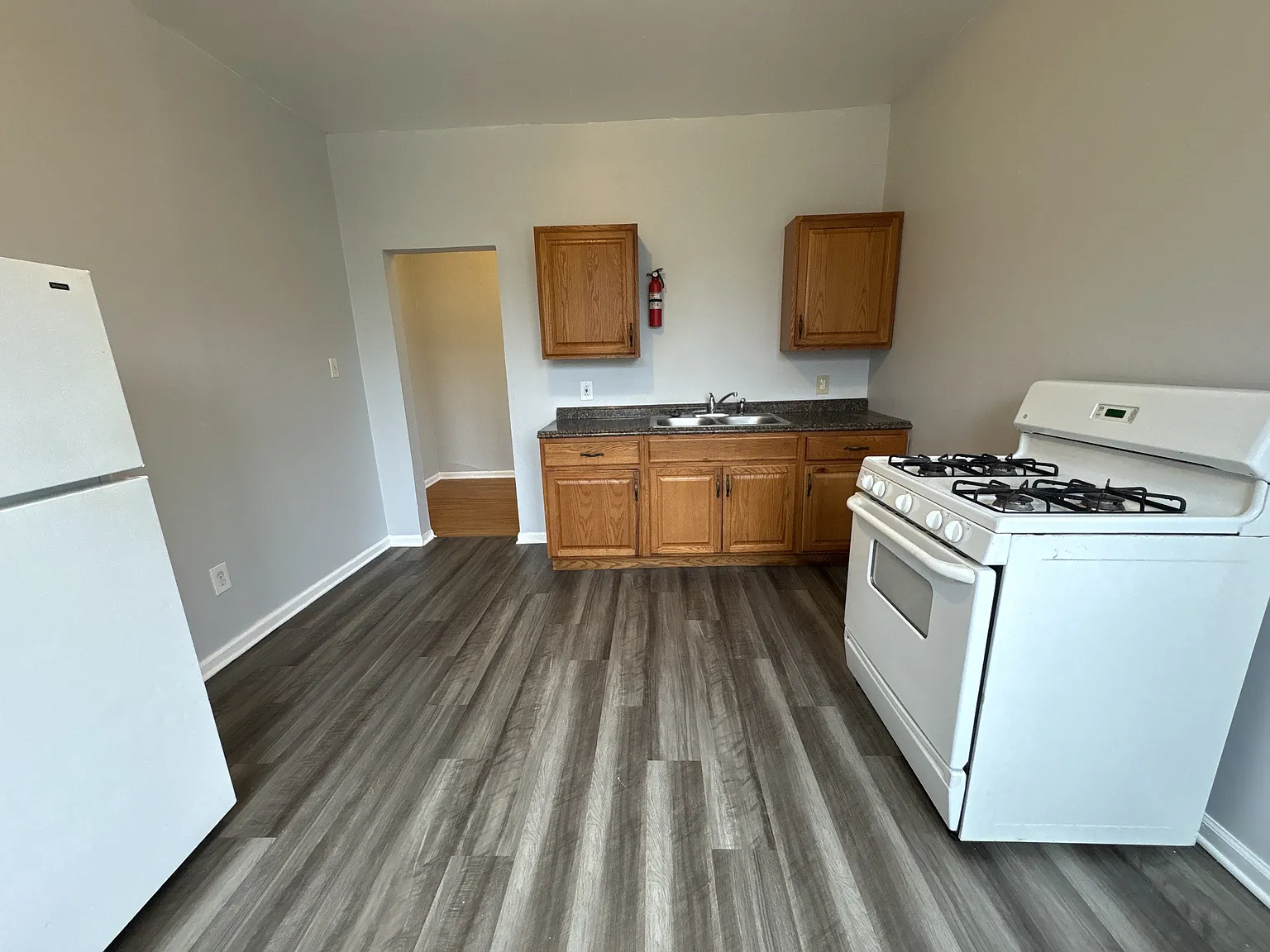 712 Russellwood Avenue - 1 - 1st floor — Photo 1