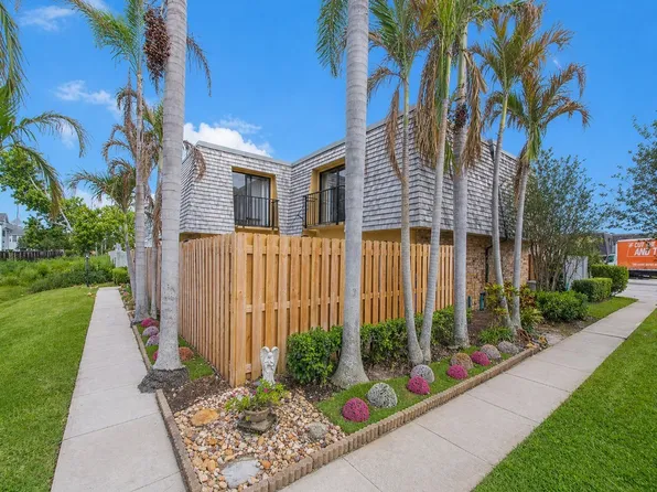 375 S Waverly Pl APT 1D, Vero Beach, FL 32960