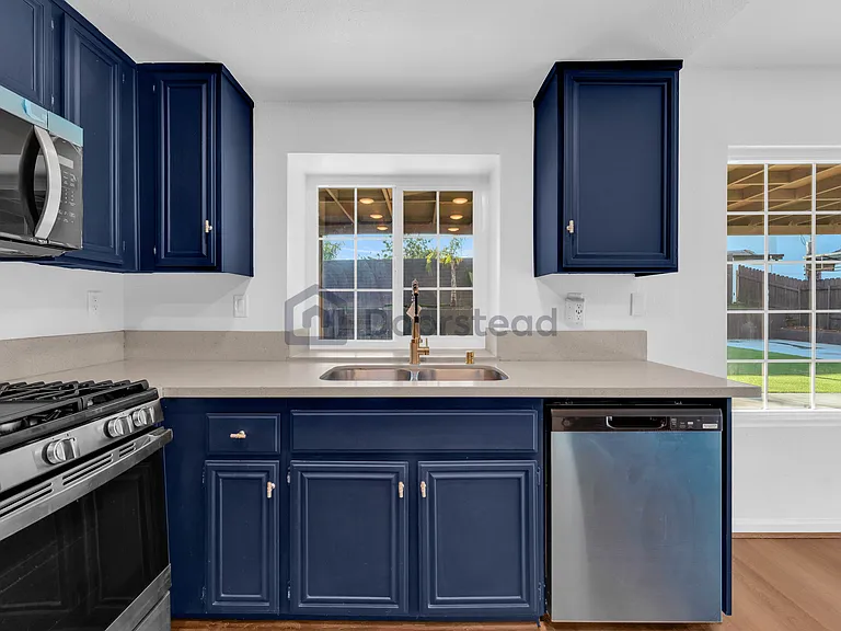 26150 Coronada Dr — Photo 17