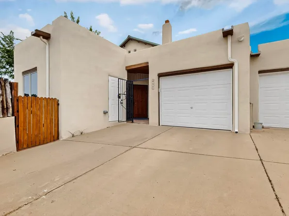 3129 La Paz Ln, Santa Fe, NM 87507