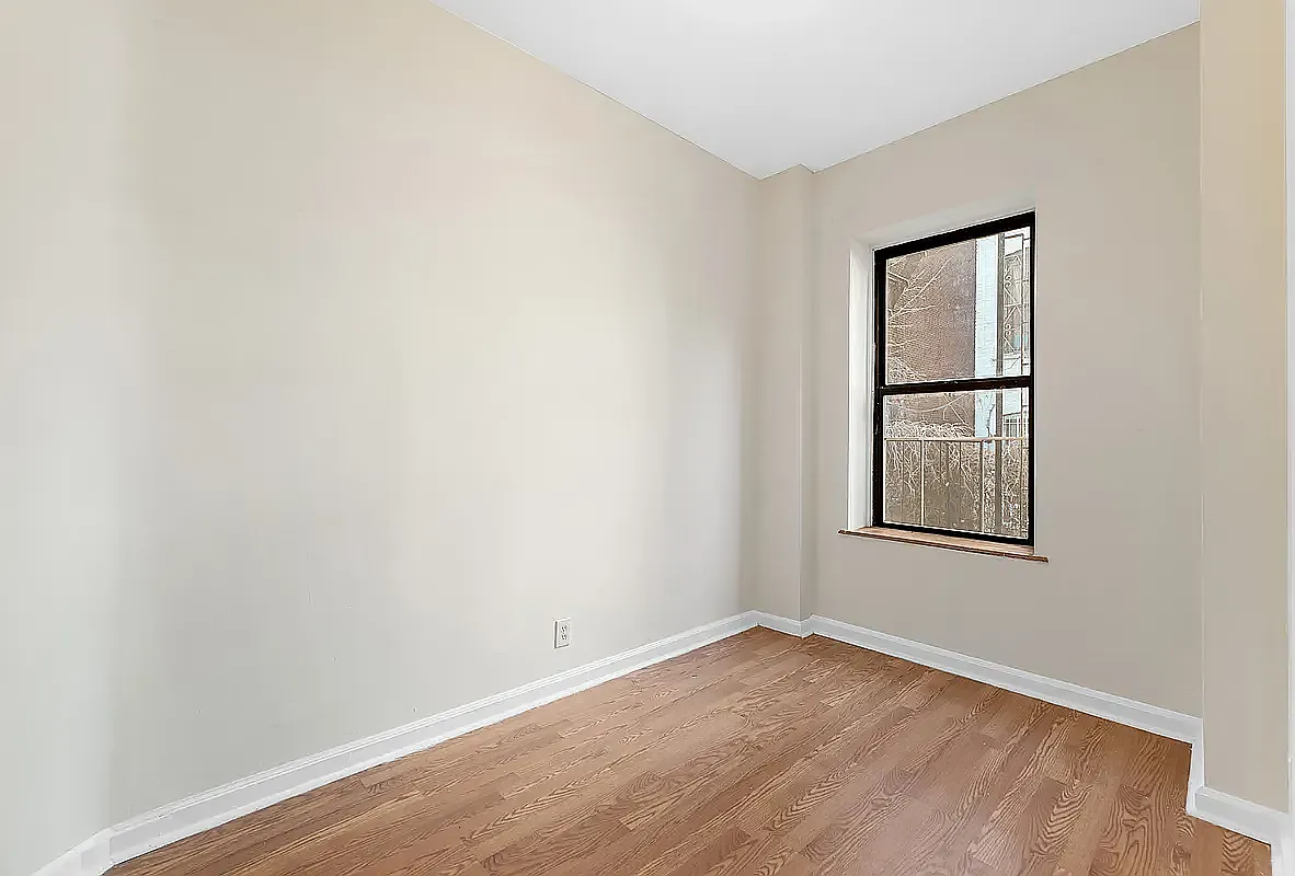 619 East Fifth Street — Photo 3