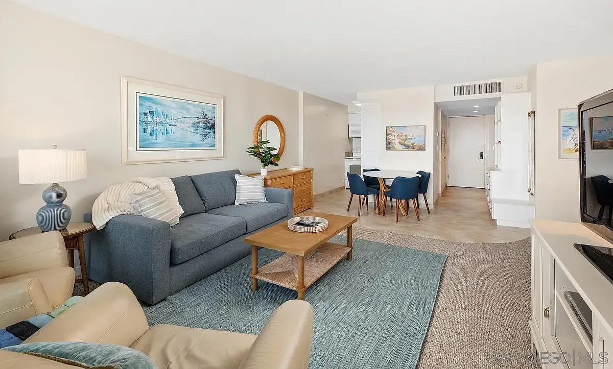 Studio, 1.0 bath, 663 sqft, $5,250 — Photo 3