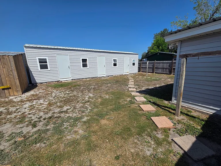 1525 Oak Ave — Photo 30