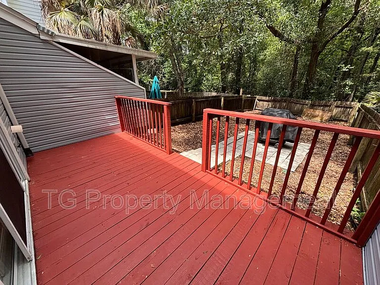 8531 Sturbridge Cir E — Photo 29