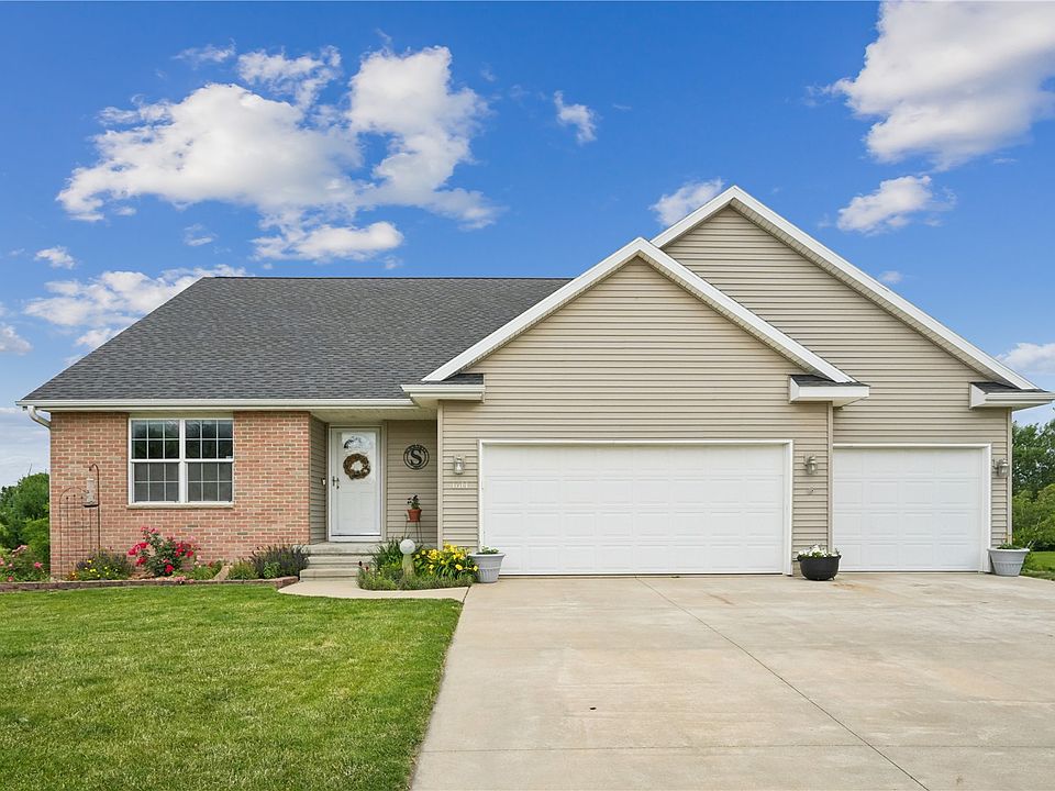 1st image of 4614 Adams Ct NE