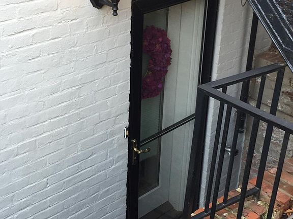 Entry to Garden Unit