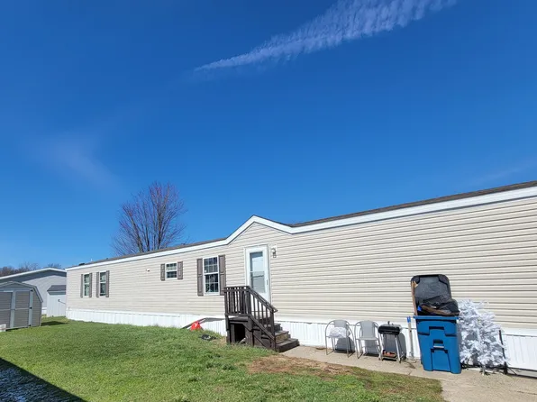 6223 Skipton Dr SW, Grand Rapids, MI 49548