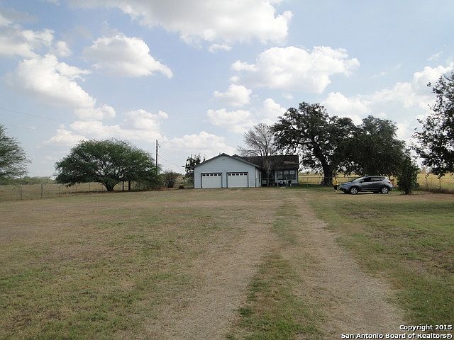 1590 State Highway 97 E, Floresville, TX 78114 | Zillow