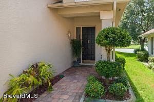 3rd image of 465 Willowgreen Ln