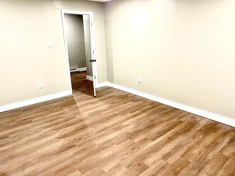 110 Railroad Ave #7 — Photo 15
