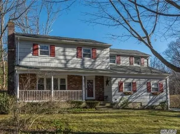 24 University Dr, East Setauket, NY 11733