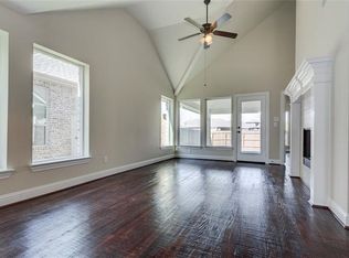 4009 Hawthorne Dr, Sachse, TX 75048