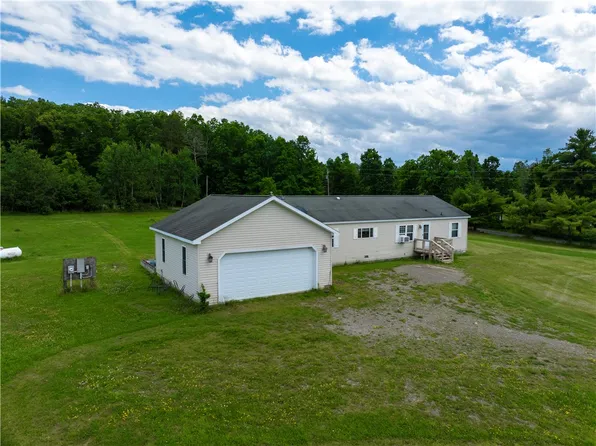 9450 Alderman Rd, Hammondsport, NY 14840