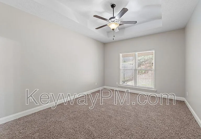 366 Bowen Fls — Photo 13