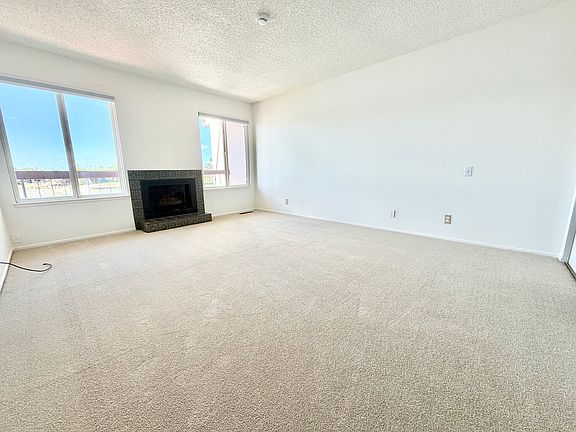 3rd image of 658 Fathom Dr